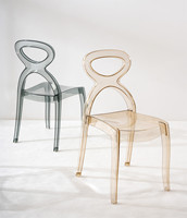 Vente en gros de meubles de salle à manger, chaise minimaliste moderne en plastique polycarbonate avec ouverture et trou en acrylique