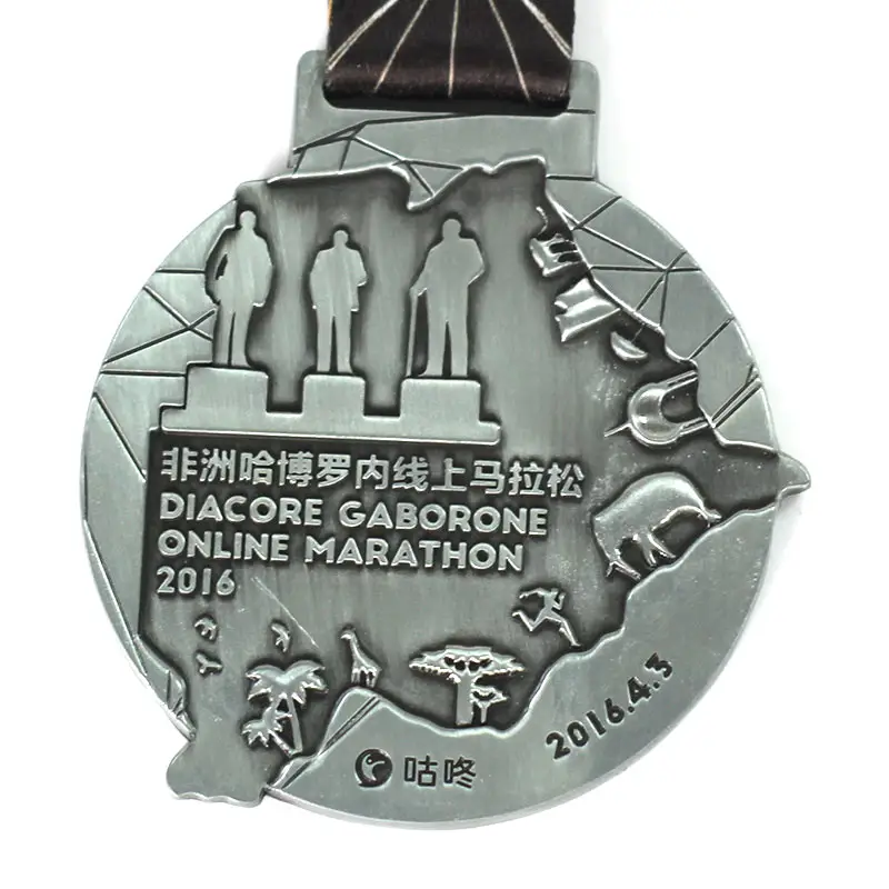 Medalhas de ouro em branco para corrida 3D em liga de zinco personalizadas, medalhas esportivas com chave de lembrança, medalhas personalizadas baratas e logotipo