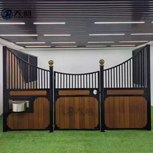 Écurie préfabriquée durable <span class=keywords><strong>de</strong></span> luxe <span class=keywords><strong>de</strong></span> style européen avec remplissage en bambou et panneaux galvanisés, pour chevaux d'extérieur avec toit - Product Image 2