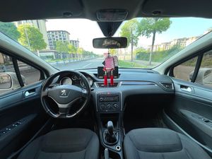 <span class=keywords><strong>Peugeot</strong></span> <span class=keywords><strong>308</strong></span> 1.6L essence berline manuelle LHD 2013 d'occasion pour l'exportation - Product Image 4