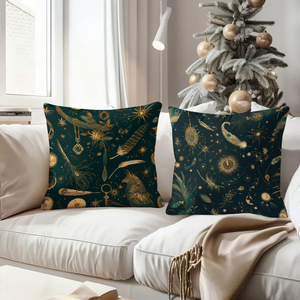 Coussins élégants vert foncé avec des motifs d'oiseaux à plumes dorées et des motifs floraux décorent un <span class=keywords><strong>canapé</strong></span> de Noël confortable. - Product Image 4