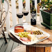 Assiette carrée de camping en plastique PP durable et écologique, antidérapante, avec poignées, motif personnalisé, moderne, en stock