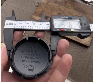 <span class=keywords><strong>Cache</strong></span>-<span class=keywords><strong>Moyeu</strong></span> de <span class=keywords><strong>55mm</strong></span> 56mm 65mm 66mm 70mm 76mm Adapté pour Enjoliveur de Centre de Roue de Voiture Personnalisé - Product Image 3