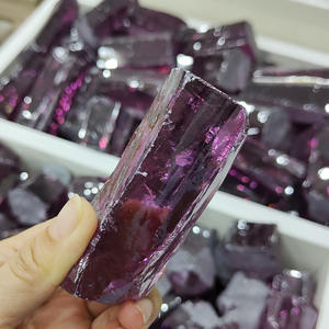 พลอยสังเคราะห์สีแดงกุหลาบแบบไม่เจียระไน ทรงลูกบาศก์ วัตถุดิบสำหรับทำพลอยหลวม - Product Image 6