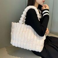 Sac fourre-tout de luxe en fausse fourrure, spacieux, à porter à l'épaule, polyvalent, avec garniture en fourrure sous le bras, en polyester, fermeture magnétique