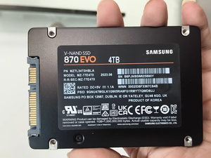 Samsung 870 4TB SSD MZ7L34T0HBLA ความจุสูง 4TB สำหรับการเข้าถึงข้อมูลที่รวดเร็วและการทำงานหลายโปรแกรมอย่างมีประสิทธิภาพ อินเทอร์เฟซ SATA - Product Image 2
