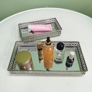Offre Spéciale : Ensemble de 2 Plateaux de Service Rectangulaires en Métal Argenté de Luxe pour Bijoux et Décoration de Salon - Product Image 3