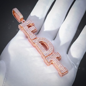 Collier pendentif hip-hop en moissanite KIVORA le plus vendu, bijoux pour hommes et femmes, idéal pour les soirées, en promotion - Product Image 3