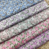 Échantillons Gratuits Impression Numérique Tissu Popeline de Coton 120gsm à Petites Fleurs pour Robe, Chemise