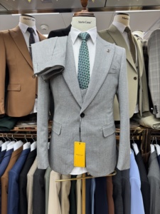 Trajes de <span class=keywords><strong>boda</strong></span> de lujo para <span class=keywords><strong>hombre</strong></span>, conjunto de 3 piezas, chaqueta de esmoquin ajustada, chaleco, pantalones, atuendo Formal de novio, ajuste a medida para recepción de ceremonia - Product Image 4