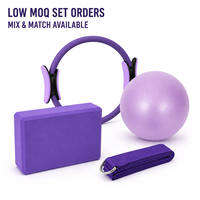 Ensemble d'accessoires de yoga et d'entraînement à domicile OEM 4 pièces : Cercle de Pilates 25 cm, Mini ballon d'exercice en PVC, Bloc en mousse EVA, Sangle d'étirement à anneau en D (Lot en vrac)