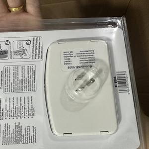 Protector de Voltaje de Estilo Sudamericano de 120V, Fabricado por una Empresa de Renombre, Garantía de 2 Años - KE-V008-140J Surge - Product Image 5