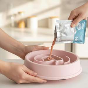 Ciotola per Alimentazione in Plastica Yommy, Diametro 22cm, Slow Feeder per Cani e Gatti, Design Leggero e Resistente - Product Image 5