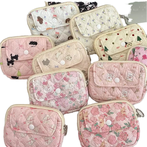 Bolsa de Poliéster Resistente con Diseño de Letras Pequeñas de Dibujos Animados, para Tarjetas de Identificación, con Gran Capacidad de Almacenamiento Portátil - Product Image 1