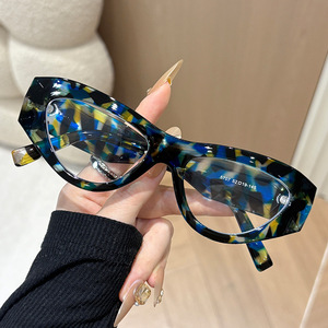 Nouvelles Lunettes Anti-Lumière Bleue Tendance Style Punk Oeil de Chat Monture Complète Sans Outil de <span class=keywords><strong>Maquillage</strong></span> Personnalisées pour <span class=keywords><strong>Femme</strong></span> - Product Image 3
