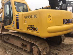 Excavatrice Komatsu PC200 d'occasion fiable avec moteur et hydraulique d'origine, pompe de boîte de vitesses PLC - 29 tonnes, 136 kW de puissance - Product Image 3
