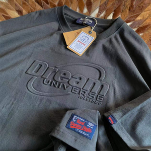 เสื้อยืดพิมพ์ลายนูน 3 มิติ แบบกำหนดเองสำหรับผู้ผลิต (OEM) ผ้าฝ้ายออร์แกนิค ทรงโอเวอร์ไซส์ ลายกราฟิกเรียบง่าย สำหรับผู้ชาย ขายส่งแบบเปล่า - Product Image 3