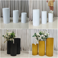 Vente chaude usine : Socle à gâteau à surface ondulée dorée, table à dessert ondulée, piédestal à fleurs, pour événements, mariages et autres décorations