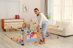 Parc de jeux en bois pour enfants avec <span class=keywords><strong>porte</strong></span>, vente directe usine, centre de jeu sécurisé pour bébés - Product Image 5