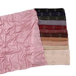 Malaysia musulmana señora elegante suave invierno Jersey bufanda Color sólido largo diamante piedra chales para mujeres H484 - Product Image 3