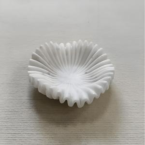 Assiette de fruits en marbre naturel créatif de style français, plateau de rangement de bureau de salon, présentation de fruits haut de gamme d'hôtel - Product Image 1