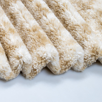 Maßgefertigter Luxus Batik Gestrickter Spandex Kaninchen-Kunstfell Doppelseitiger Gerüschter Minky Plüsch Dick Flauschig Umweltfreundlich Großartig für den Winter