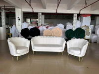 Modernes Gold Edelstahl Beige Samt Braut und Bräutigam Empfangs-Sofa-Set Hochzeitsstühle für Hotel Couch für Brautparty