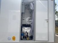 Toilettes mobiles portables en acier sur châssis, personnalisées, avec certification CE, design français, écologiques