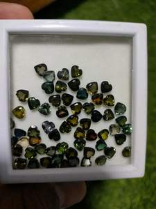 Turmalina verde natural, piedras preciosas facetadas en forma de corazón, turmalina para la fabricación de collares y joyas - Product Image 2