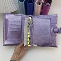 Nouvelle Offre Spéciale : Couverture de Document de Bureau en Cuir PU Brillant et Imperméable avec Logo Personnalisé, Reliure à 6 Anneaux en Cuir PU Métallisé pour Agenda à Feuillets Mobiles