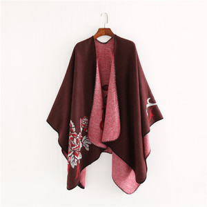 <span class=keywords><strong>La</strong></span> nueva mujer de gran área de impresión capa con <span class=keywords><strong>la</strong></span> magia del invierno desgaste al aire libre chaqueta de abrigo para mujer de moda capas Pashmina - Product Image 4