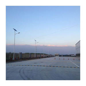 Lampe solaire LED pour éclairage public, fabricant chinois, IP65 étanche, alimentée par courant continu/alternatif/batterie, en alliage d'aluminium, éclairage extérieur pour routes - Product Image 5