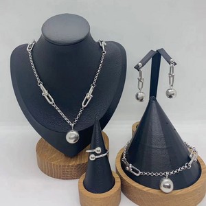 Conjunto de Joias Femininas da Moda em Aço Inoxidável Banhado a Ouro 18K com Pingente de Bola Hip Hop e Zircônia Geométrica em Formato de Coração - Product Image 2