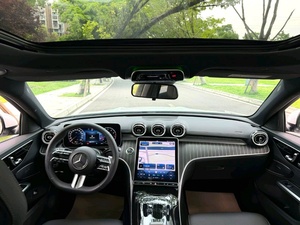 Auto Usado <span class=keywords><strong>Mercedes</strong></span>-Benz <span class=keywords><strong>Clase</strong></span> <span class=keywords><strong>C</strong></span> <span class=keywords><strong>C</strong></span> 260 L Sport Sedán 2023, 5 Asientos + Híbrido Suave de 48V + Asientos Delanteros con Calefacción, Ventilación y Memoria - Product Image 3