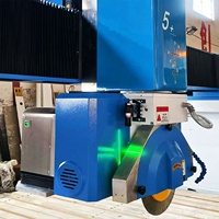 Sierra de corte de piedra de 5 ejes ZEUSCNC Router 5+3 para granito y mármol con caja de engranajes, bomba, motor de control remoto y funcionamiento automático