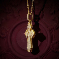 Pendentif croix entièrement serti de diamants style hip-hop, collier streetwear pour homme, chaîne torsadée polyvalente tendance pour couple