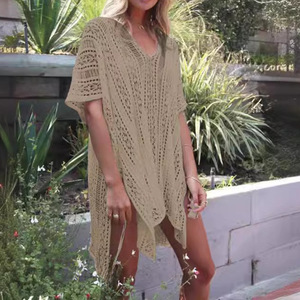 Bikini de una sola manga con cuello en V para vacaciones, tipo smock, con diseño calado y flores, abrigo playero estampado, suelto, largo, tipo jersey, 100% poliéster, transpirable. - Product Image 3