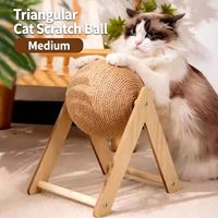 Torre para Gatos con Poste Rascador, Plataforma de Salto, Estructura de Escalada, Mueble de Juego, Bola Rascadora para Gatos, Sisal y Madera Maciza