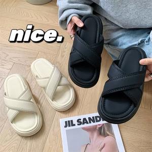 Chaussons d'hiver classiques à bout fermé, antidérapants, à semelle souple, respirants, anti-odeurs, en coton, tendance, avec bande décorative, isolation thermique, en caoutchouc - Product Image 4