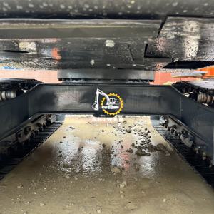 Excavatrice d'occasion à bas prix Dx60 DX60D à vendre, d'origine coréenne, hydraulique sur chenilles, DOOSAN 60, en bon état, rouge - Product Image 3