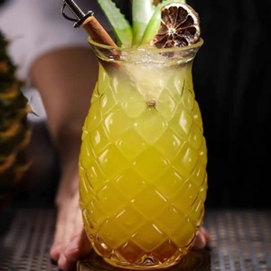 Vaso de Viaje Desechable Moderno con Diseño de Piña Agrietada y Relieve para Bebidas Frías, Cócteles, Fiestas y Restaurantes - Product Image 3