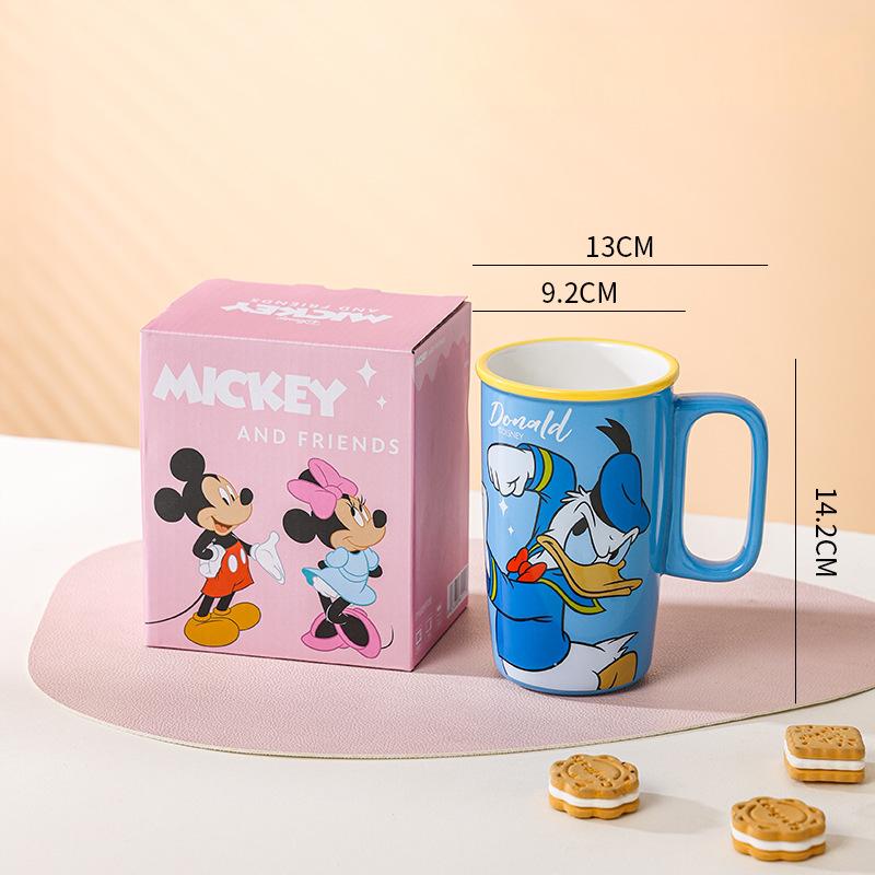 Caja de regalo con taza recta de Donald Duck.