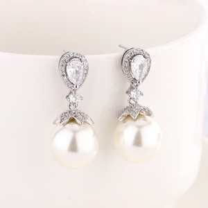 Wholesale Eco-friendly Copper Women 14-12MM Shell Pearl Temperament Pendant and Earrings <b>Set</b> Jewelry <b>Set</b> for Women - Product Image 5