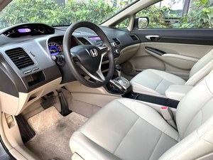 Honda Ci Vic 1.8 LXi Classic Auto 2009, berline japonaise d'<span class=keywords><strong>occasion</strong></span>, moteur fiable et conduite amusante, excellent rapport qualité-prix, <span class=keywords><strong>compacte</strong></span> - Product Image 5