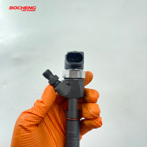 Injecteur Common Rail de haute qualité 0445110204 pour <span class=keywords><strong>Mercedes</strong></span>-Benz Sprinter 2.7L Jeep Grand Cherokee A6120700587 - Product Image 2