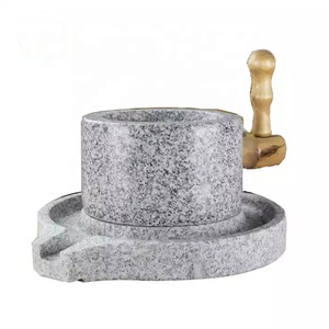 Vente en gros <span class=keywords><strong>pas</strong></span> <span class=keywords><strong>cher</strong></span> fait à la main manuel farine grise grain d'épices riz granit moulin en pierre avec support en bois - Product Image 2