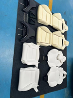 Améliorez et remplacez les sièges de votre Tesla 3, Y ou X avec des kits de personnalisation intérieure haut de gamme incluant des housses de siège en éponge.
