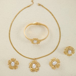 Ensemble de bijoux en acier inoxydable et pierres naturelles de la <span class=keywords><strong>série</strong></span> Lotus, comprenant un anneau à cheveux à haute élasticité, des boucles d'oreilles et un collier pour femmes, tendance - Product Image 4