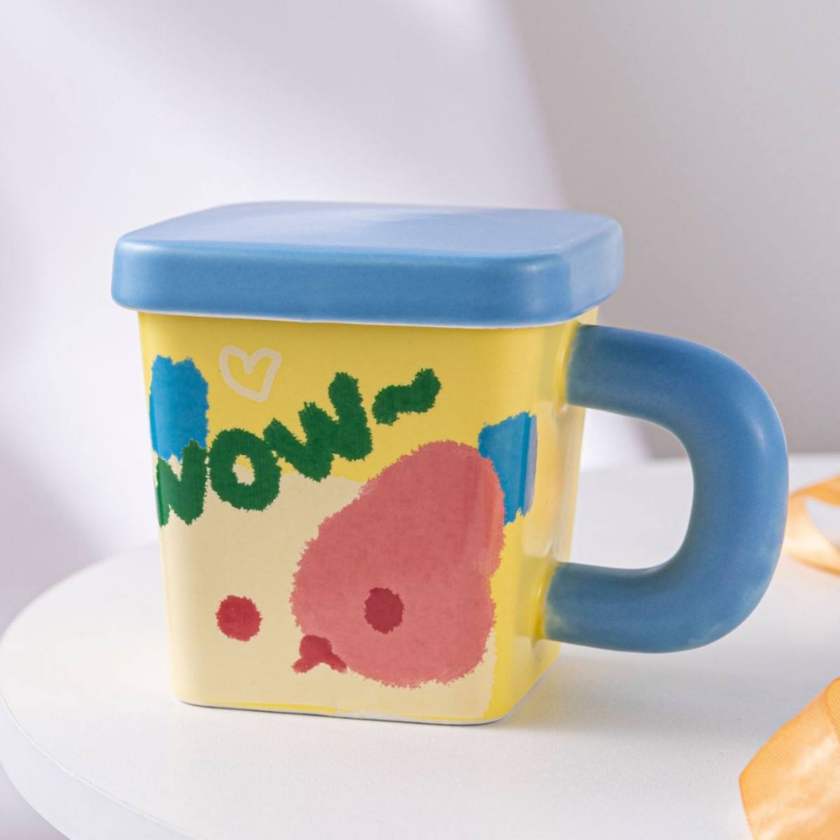 สีเหลือง