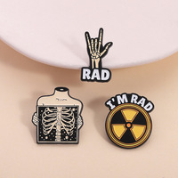Spilla smaltata con motivo mano scheletro e citazione 'I Am Rad', a tema pericolo di radiazioni, regalo di gioielleria per amici, vendita all'ingrosso